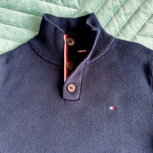 NWOT Tommy Hilfiger 1/4 button pullover sweater for boys size M (8-10)